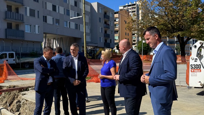 Podpis pogodbe o sofinanciranju prve faze projekta Preobrazba sistema daljinskega ogrevanja